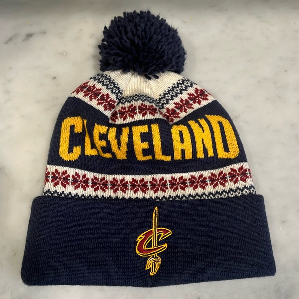 Adidas Cleveland Cavaliers Logo Cuffed Knit Pom Pom‎ Hat Toboggan Beanie